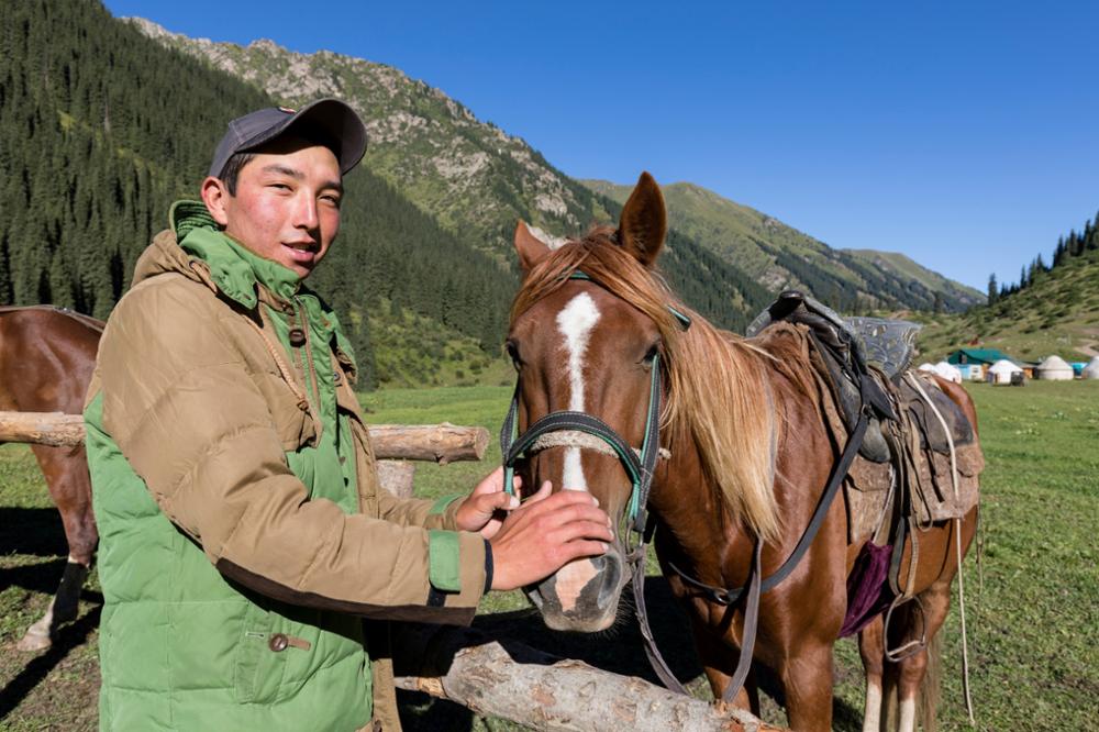 Où faire du cheval au Kirghizistan