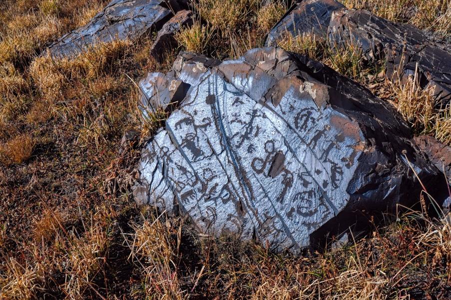 Où voir des pétroglyphes au Kirghizistan ?