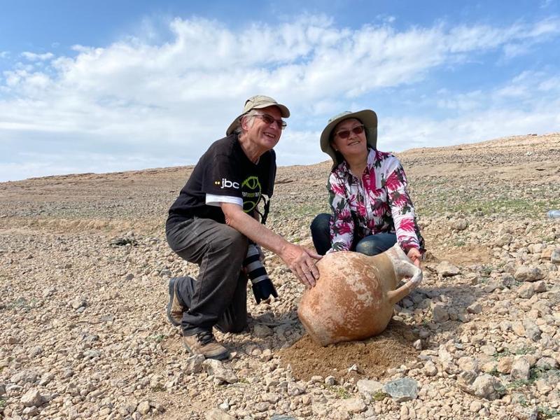 Des touristes belges découvrent un artefact vieux de dix siècles au Kirghizistan