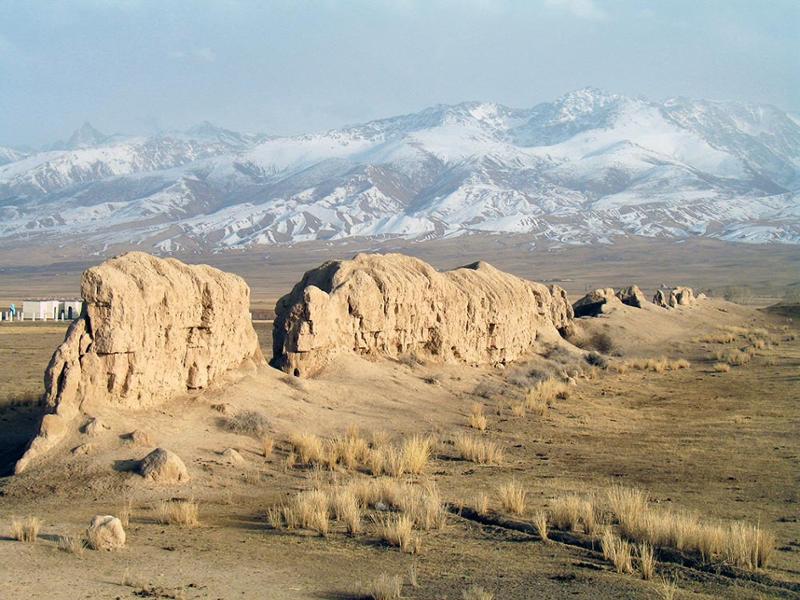 Les plus beaux sites historiques du Kirghizistan